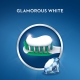 Crest Glamorous White zobu pasta